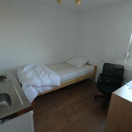 Biberach-Riss-Zimmer-Frei, Einzel-Zimmer Bad Kueche Birkenhard Bagian luar foto