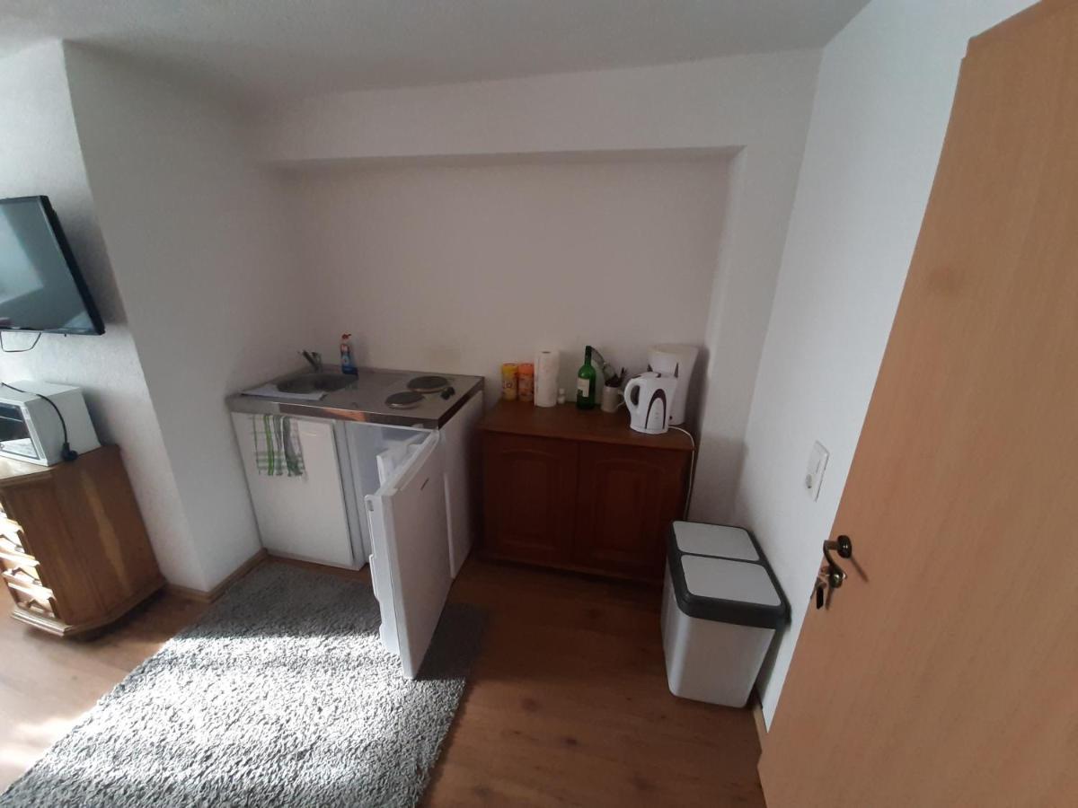 Biberach-Riss-Zimmer-Frei, Einzel-Zimmer Bad Kueche Birkenhard Bagian luar foto