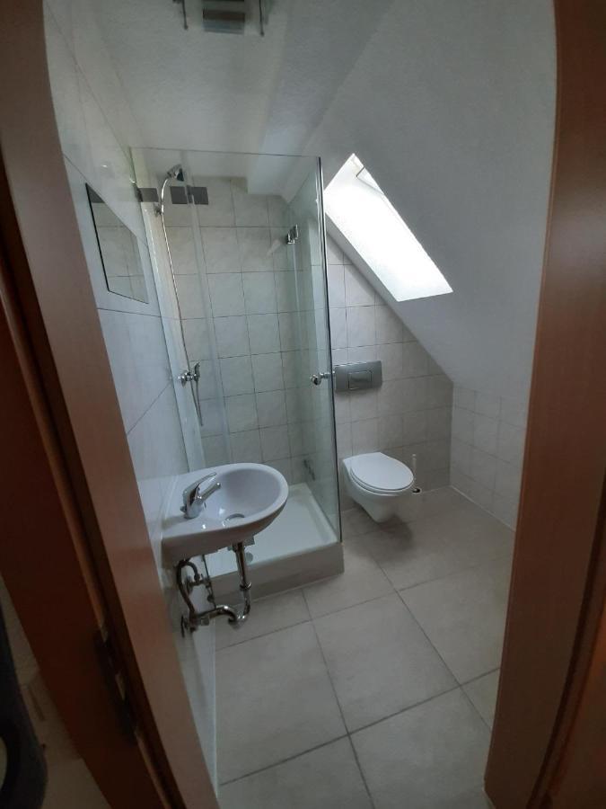 Biberach-Riss-Zimmer-Frei, Einzel-Zimmer Bad Kueche Birkenhard Bagian luar foto