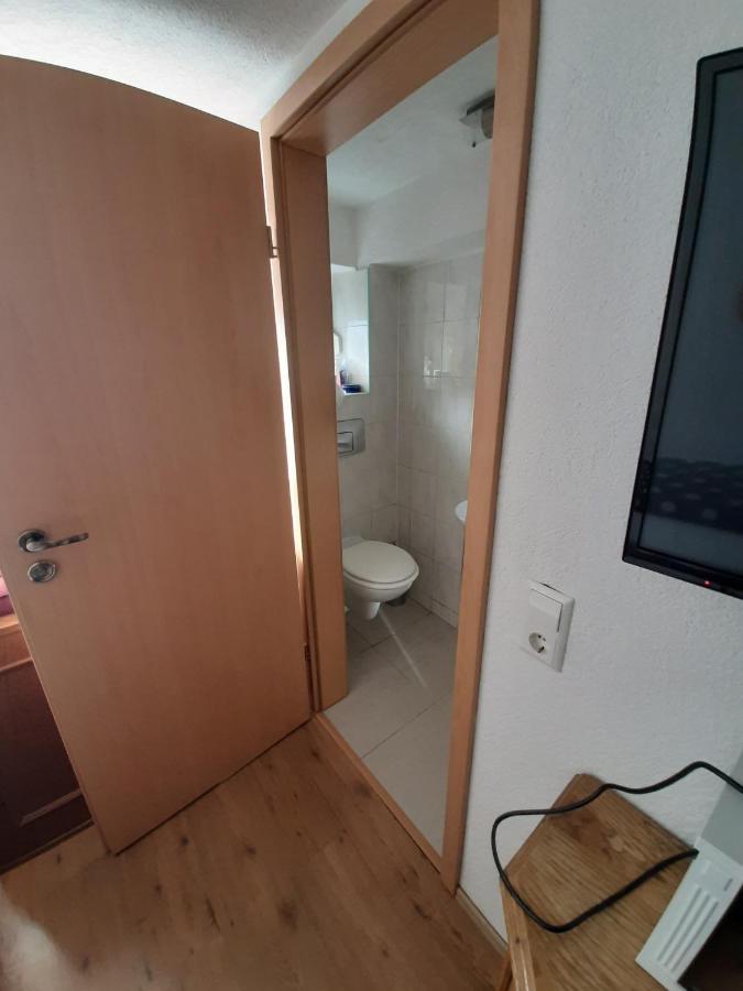 Biberach-Riss-Zimmer-Frei, Einzel-Zimmer Bad Kueche Birkenhard Bagian luar foto