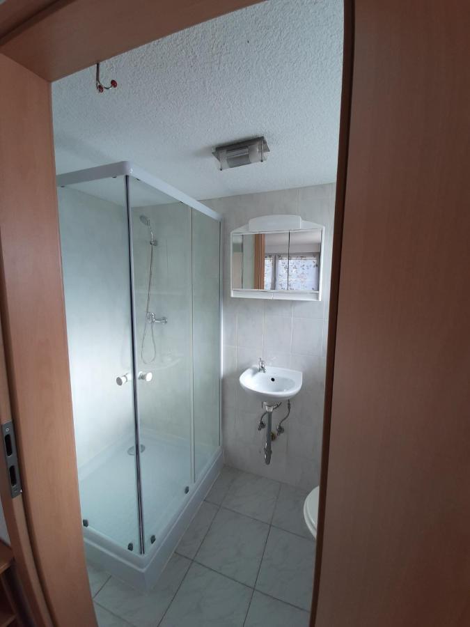 Biberach-Riss-Zimmer-Frei, Einzel-Zimmer Bad Kueche Birkenhard Bagian luar foto