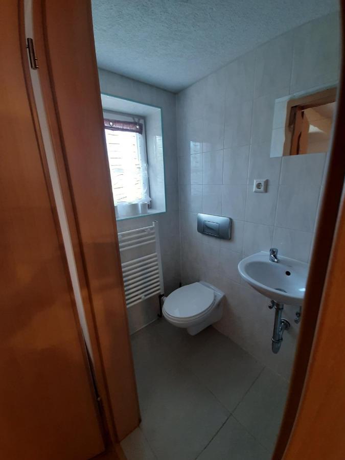 Biberach-Riss-Zimmer-Frei, Einzel-Zimmer Bad Kueche Birkenhard Bagian luar foto