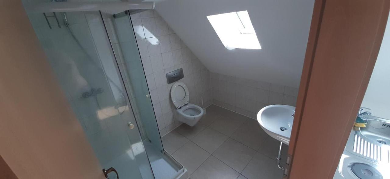 Biberach-Riss-Zimmer-Frei, Einzel-Zimmer Bad Kueche Birkenhard Bagian luar foto