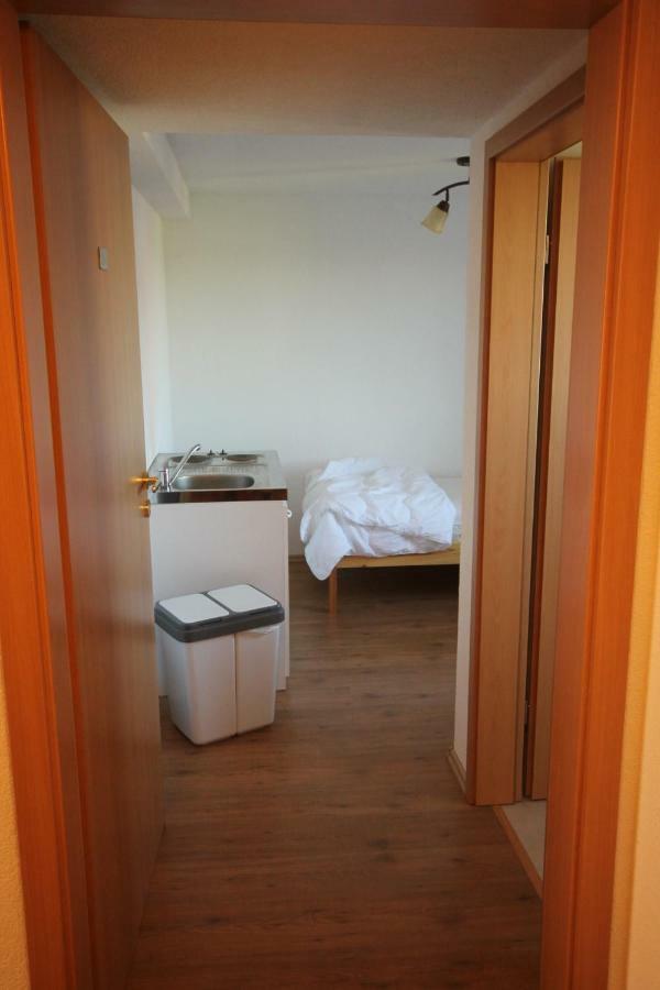 Biberach-Riss-Zimmer-Frei, Einzel-Zimmer Bad Kueche Birkenhard Bagian luar foto