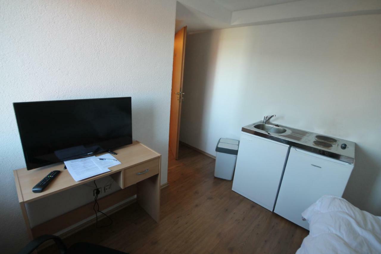 Biberach-Riss-Zimmer-Frei, Einzel-Zimmer Bad Kueche Birkenhard Bagian luar foto