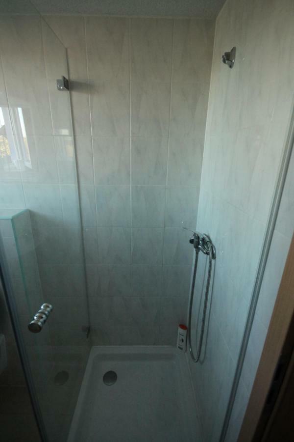 Biberach-Riss-Zimmer-Frei, Einzel-Zimmer Bad Kueche Birkenhard Bagian luar foto
